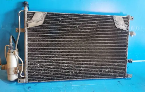 A/C cooling radiator (condenser)