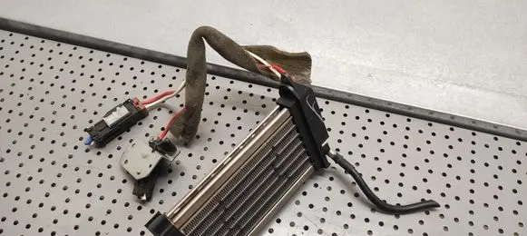 Nissan Tiida C11 Electric cabin heater radiator F667213K