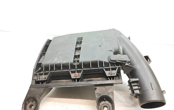 Peugeot 5008 Air filter box 9806561080