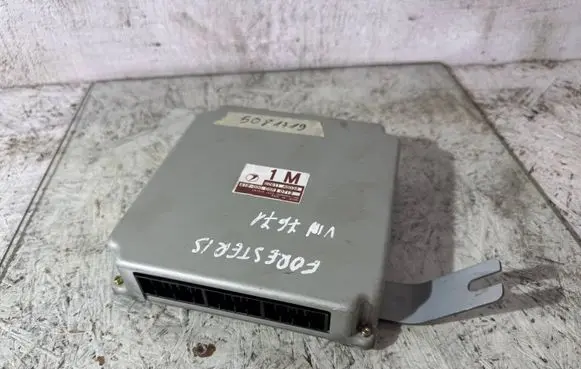 Subaru Forester SG Engine control unit/module 22611AG034 A18000D5R 05R0713