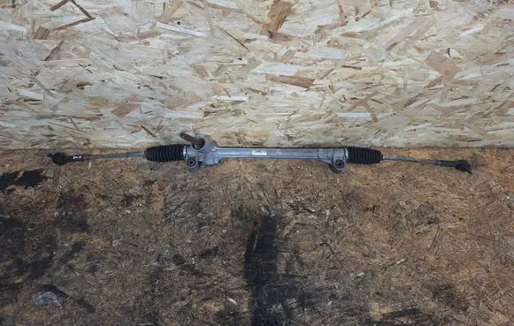 Suzuki Swift III Steering rack 52R5