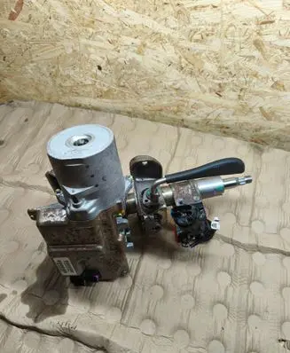 Steering wheel axle set
