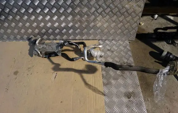 Audi A8 S8 D5 Gearbox oil cooler pipe/hose 