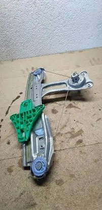 Opel Astra J Rear window lifting mechanism without motor 915348103 13260132