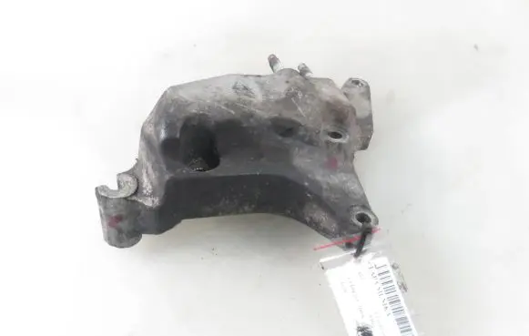 KIA Ceed Engine mounting bracket