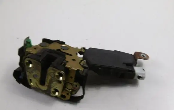Subaru Legacy Front door lock
