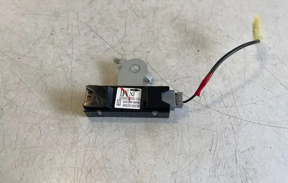 Toyota Corolla E210 E21 Aerial antenna amplifier 8630002580