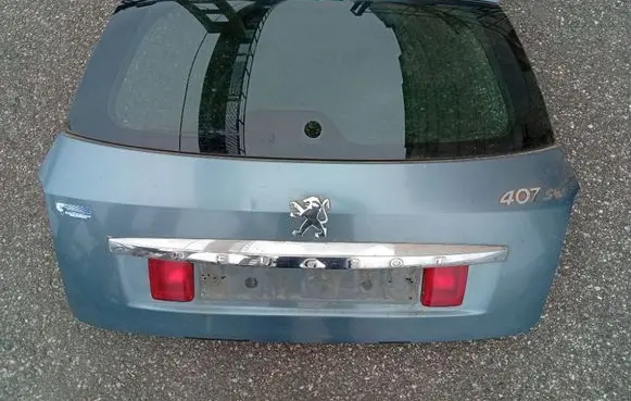 Peugeot 407 Tailgate/trunk/boot lid Pilkas