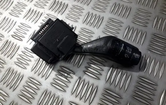 Ford Focus C-MAX Wiper control stalk 17D940