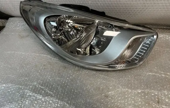 Hyundai i10 Headlight/headlamp