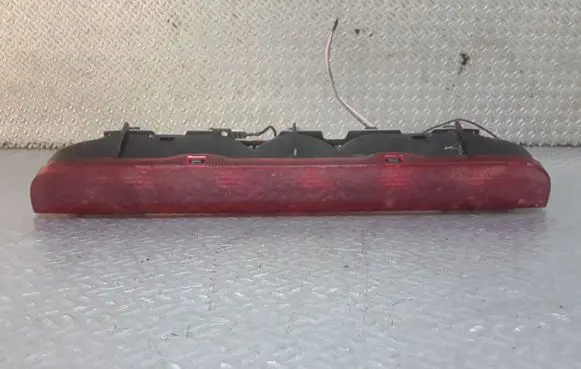 Nissan X-Trail T30 Third/center stoplight