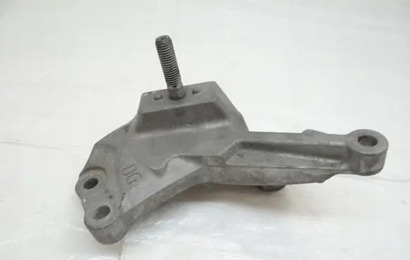 Ford Mondeo MK V Gearbox mounting bracket DS737M125GC