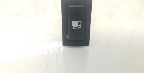 Toyota Avensis T250 Fuel tank opening switch 156795