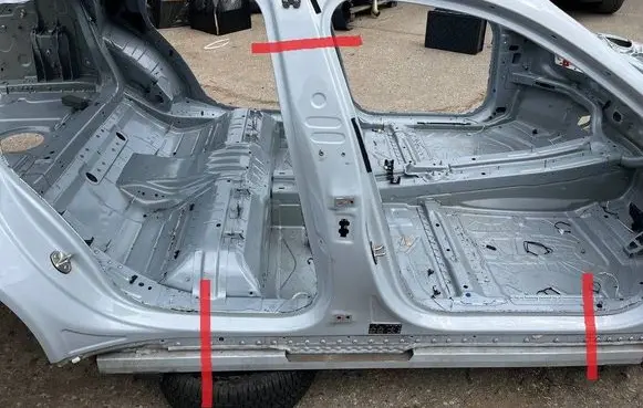 Porsche Taycan 9J1 Pillar (middle) 
