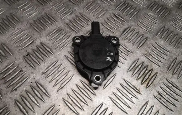 Mercedes-Benz CLA C117 X117 W117 Camshaft speed sensor 2761560790 A2761560790