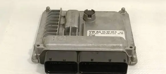 Skoda Octavia Mk3 (5E) Engine control unit/module 04L907445B 22004001 28445556
