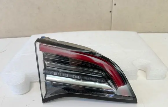 Tesla Model Y Tailgate rear/tail lights 150208800B