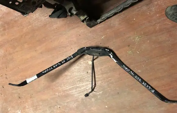 BMW 7 E65 E66 Radiator support slam panel bracket 51717036326