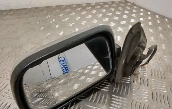 Nissan Primera Front door electric wing mirror 015334