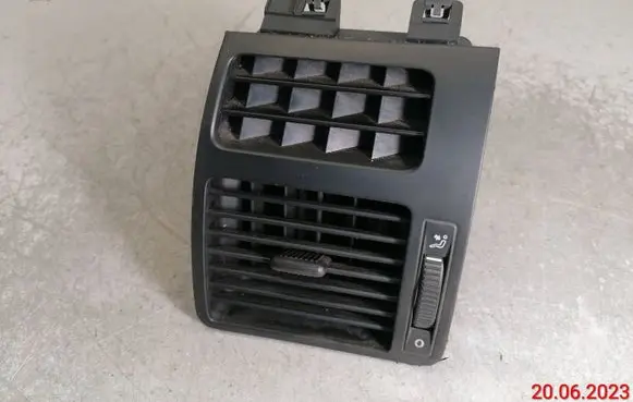 Volkswagen Touran I Dash center air vent grill 1T0819703A