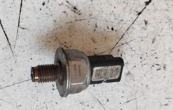 Ford Focus Fuel main line pipe 55PP0603 220914513935