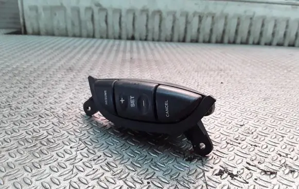 Jaguar S-Type Multifunctional control switch/knob 2R8314K147AC