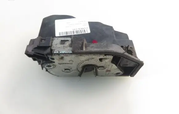 BMW 5 E60 E61 Front door lock 7036167