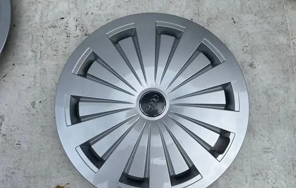 Audi Q3 F3 R16 wheel hub/cap/trim 8W0601147