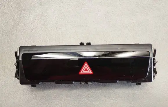 Audi Q4 Sportback e-tron Hazard light switch 85E925301P 0809220750 3596240200