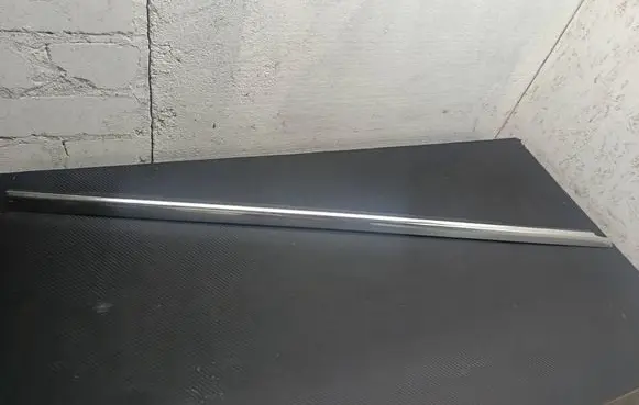Mercedes-Benz S W222 Front door glass trim molding A2226730265