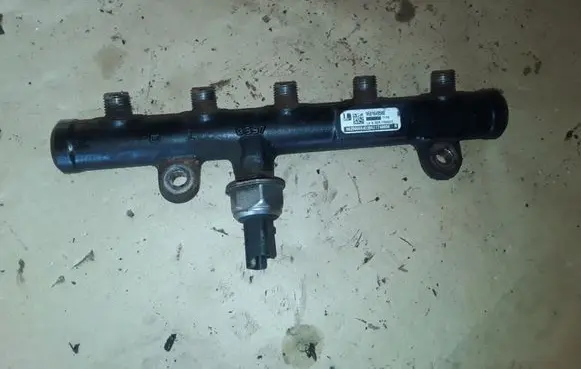 Peugeot 407 Fuel main line pipe 9681649580