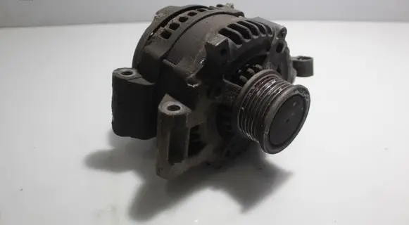 Toyota Avensis T250 Generator/alternator