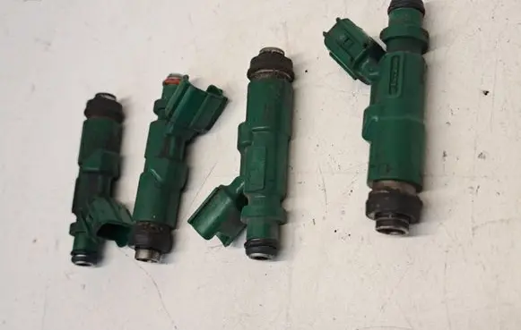 Toyota Prius (XW20) Fuel injectors set 2325021020
