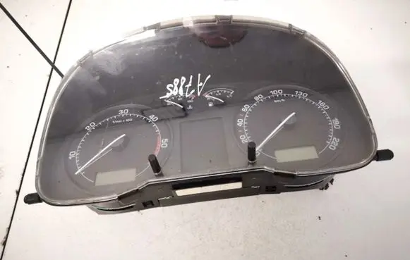 Skoda Octavia Mk1 (1U) Speedometer (instrument cluster) 1u0920811f 110080146
