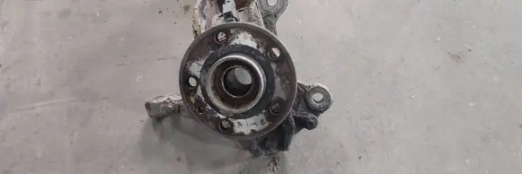 Front wheel hub