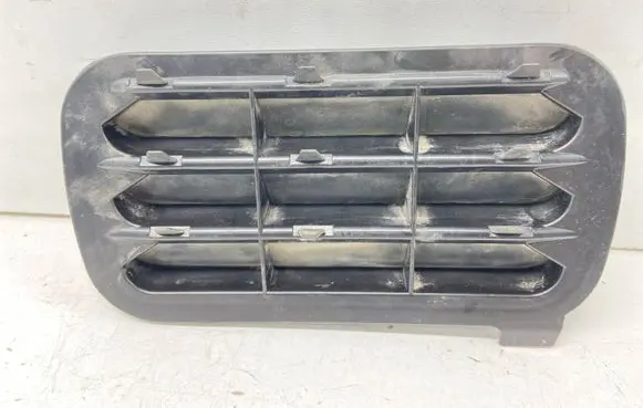 Mercedes-Benz E W124 Quarter panel pressure vent A1248370230 1248370230 A1248370242
