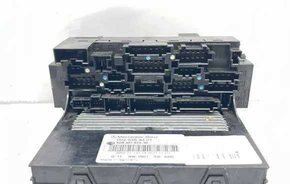 Mercedes-Benz C W203 Fuse box set 0025459401 5DK00797330