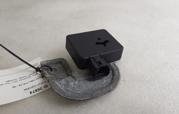 Nissan Juke I F15 Horn signal
