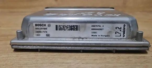 Volvo XC90 Engine control unit/module 0261207809