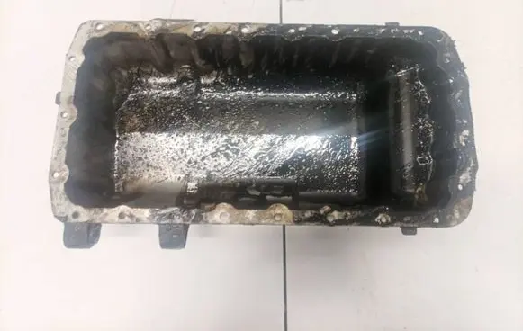 Oil sump