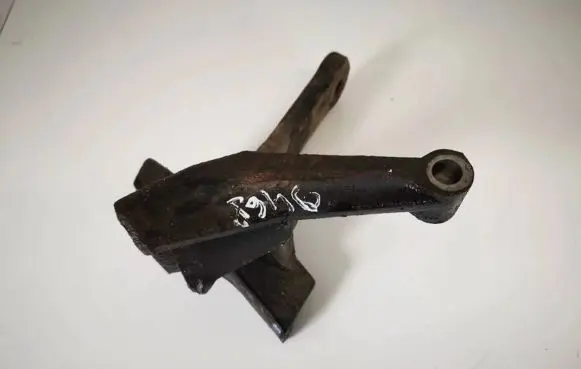 Peugeot 307 Engine mounting bracket 500372740