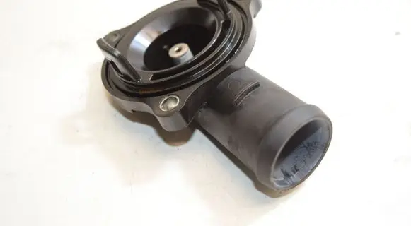 Thermostat/thermostat housing