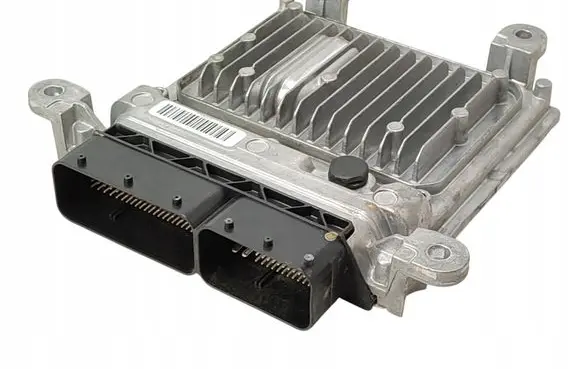 Mercedes-Benz E W212 Engine control unit/module ECU 6519007401 A6519007401 6519011801