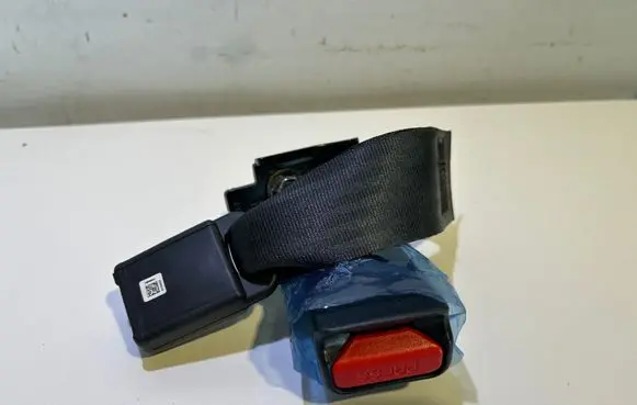 KIA Stinger Rear seatbelt buckle 89840J5200