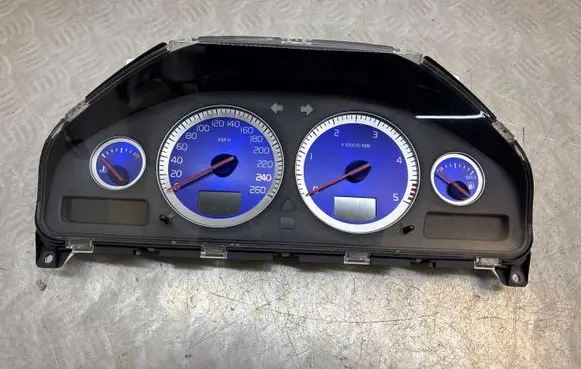 Volvo XC90 Speedometer (instrument cluster) 69199240T