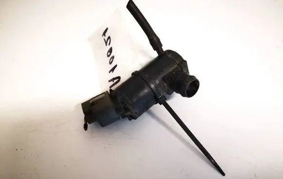 Chevrolet Captiva Windscreen/windshield washer pump