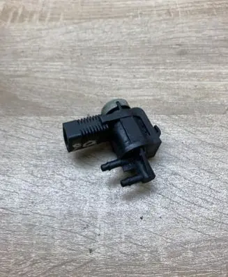 Volkswagen PASSAT B6 Turbo solenoid valve 1K0906283A