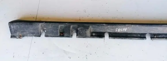 Mitsubishi Carisma Sill MB944768
