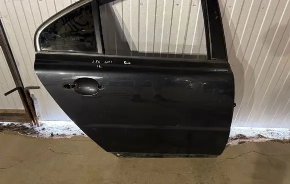 Volvo S80 Rear door