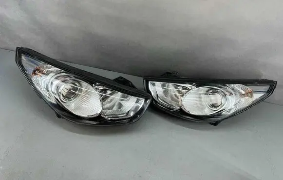 Hyundai ix35 Headlights/headlamps set 103419012411